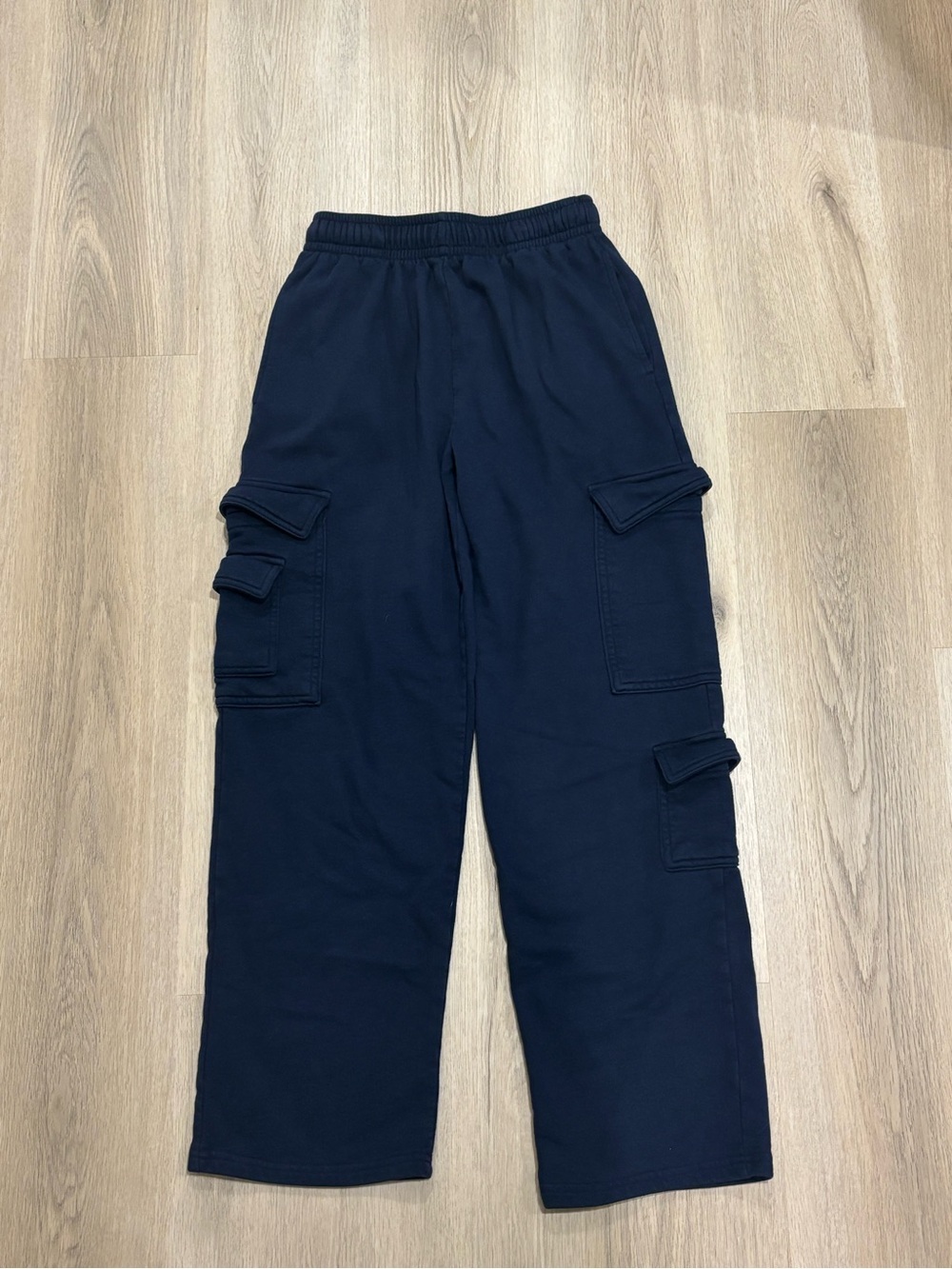 Garage Women’s Navy Cargo Joggers NWOT